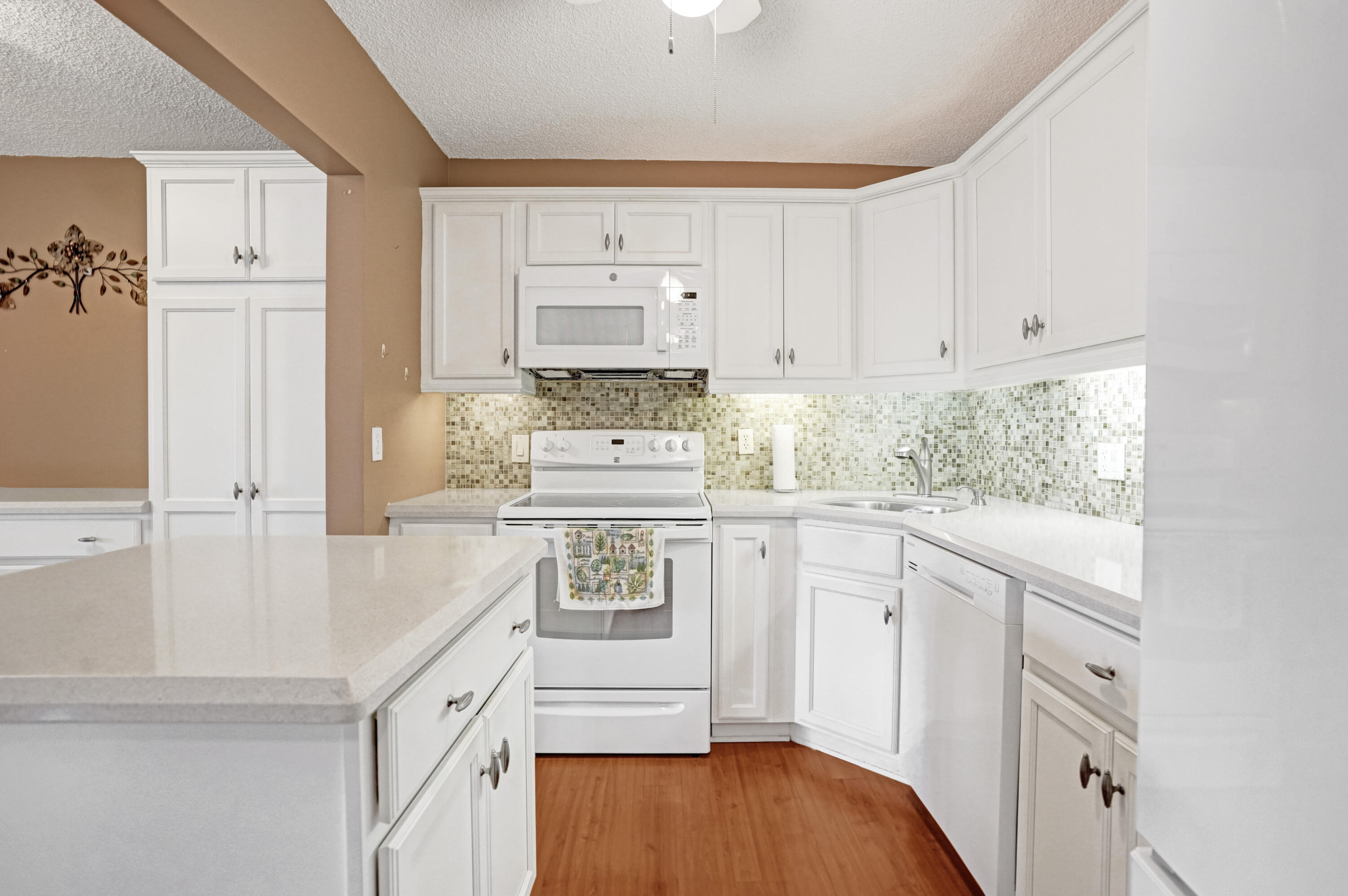 PINE RIDGE SOUTH IV CONDO - Residential