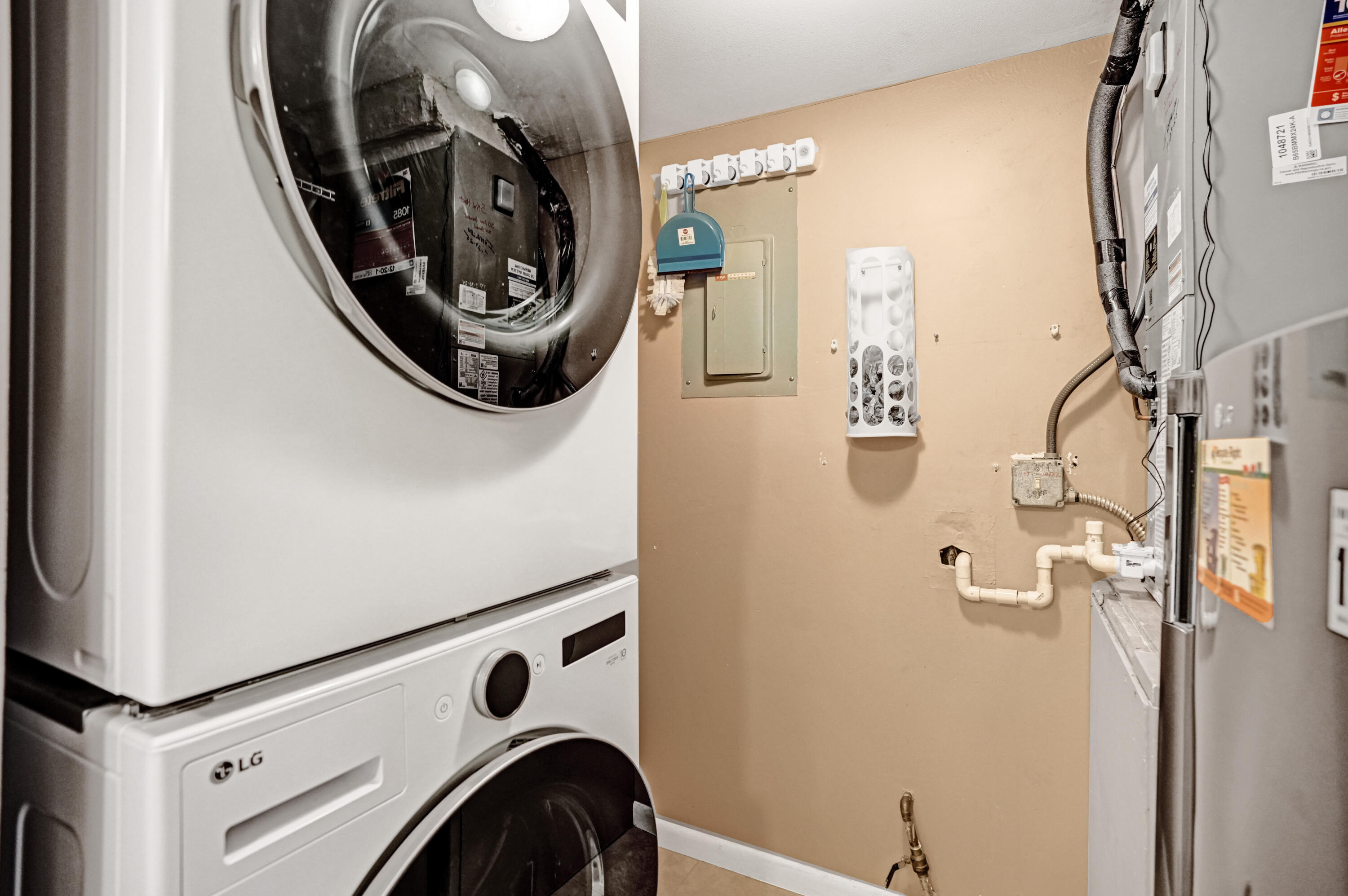 PINE RIDGE SOUTH IV CONDO - Residential