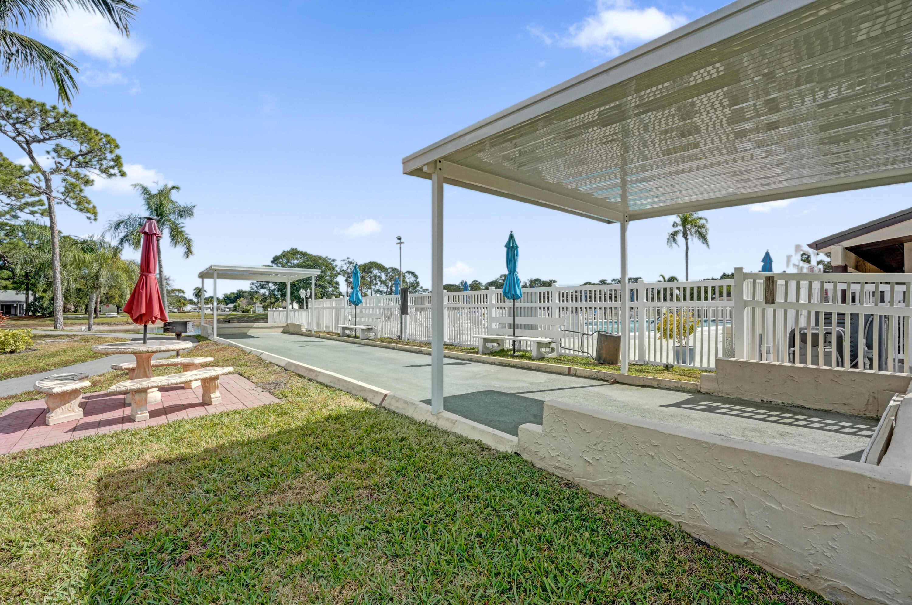 PINE RIDGE SOUTH IV CONDO - Residential