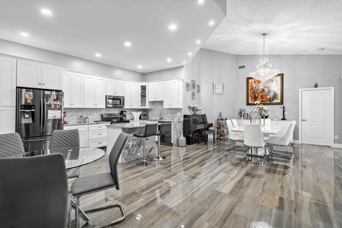 BOCA GARDENS - Residential