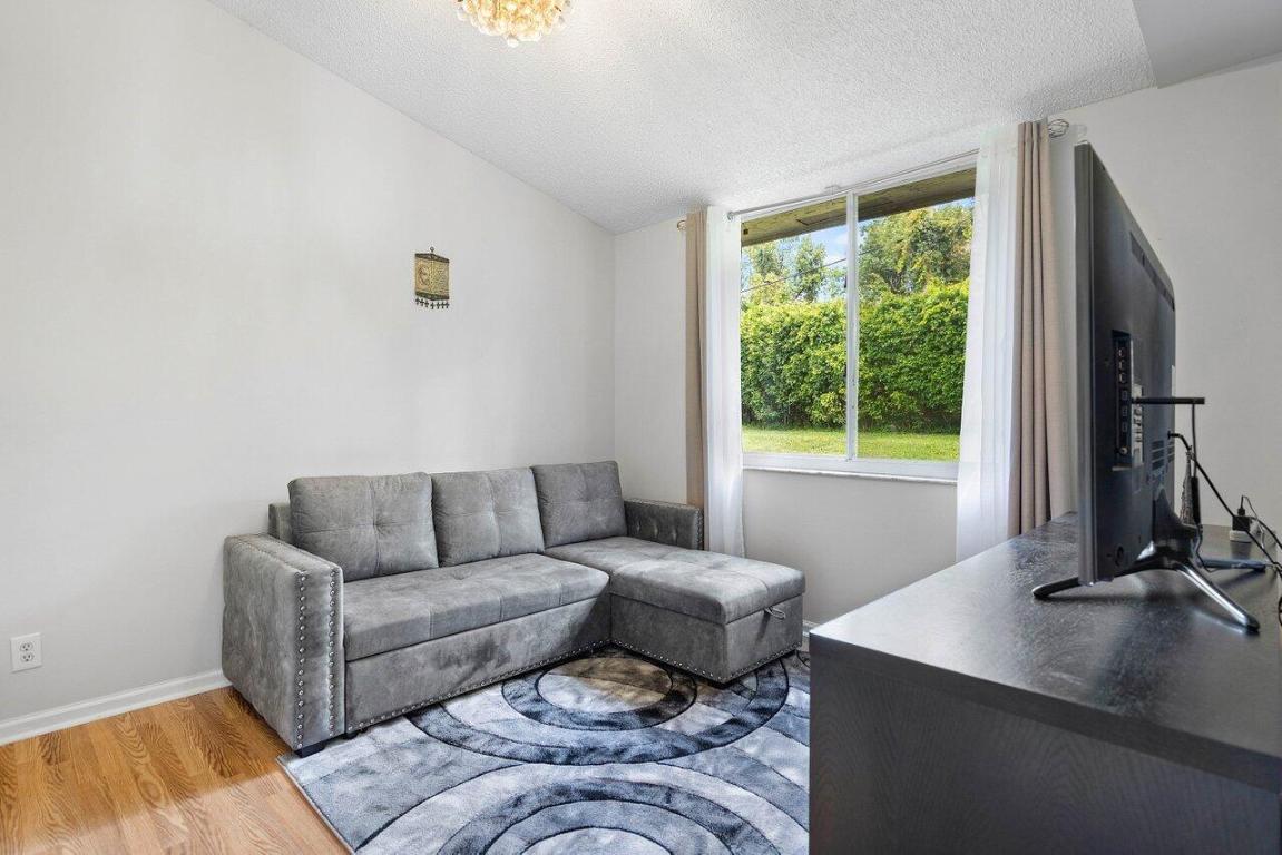 BOCA GARDENS - Residential