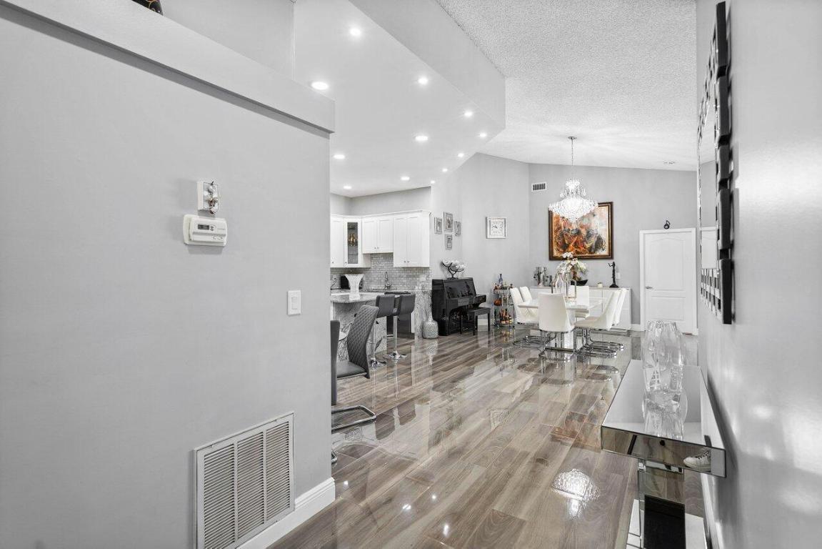 BOCA GARDENS - Residential