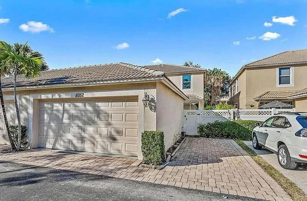 Photo of 8052 Murano Circle, Palm Beach Gardens, FL 33418 (MLS # R11044251)