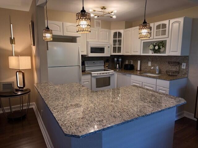 KINGS POINT - Residential