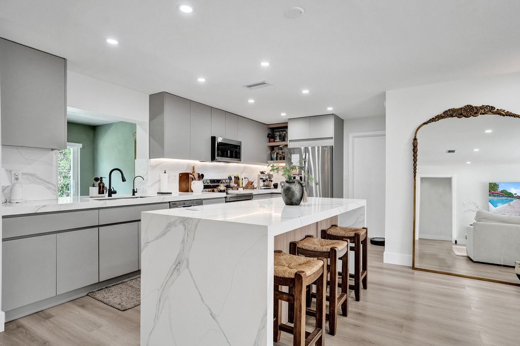 Photo of 8205 NW 106th Avenue, Tamarac, FL 33321 (MLS # B26015560)