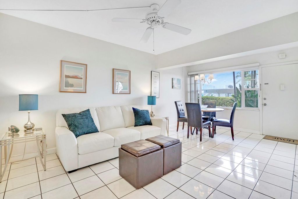 Photo of 9 N Birch Road #101, Fort Lauderdale, FL 33304 (MLS # F10502468)