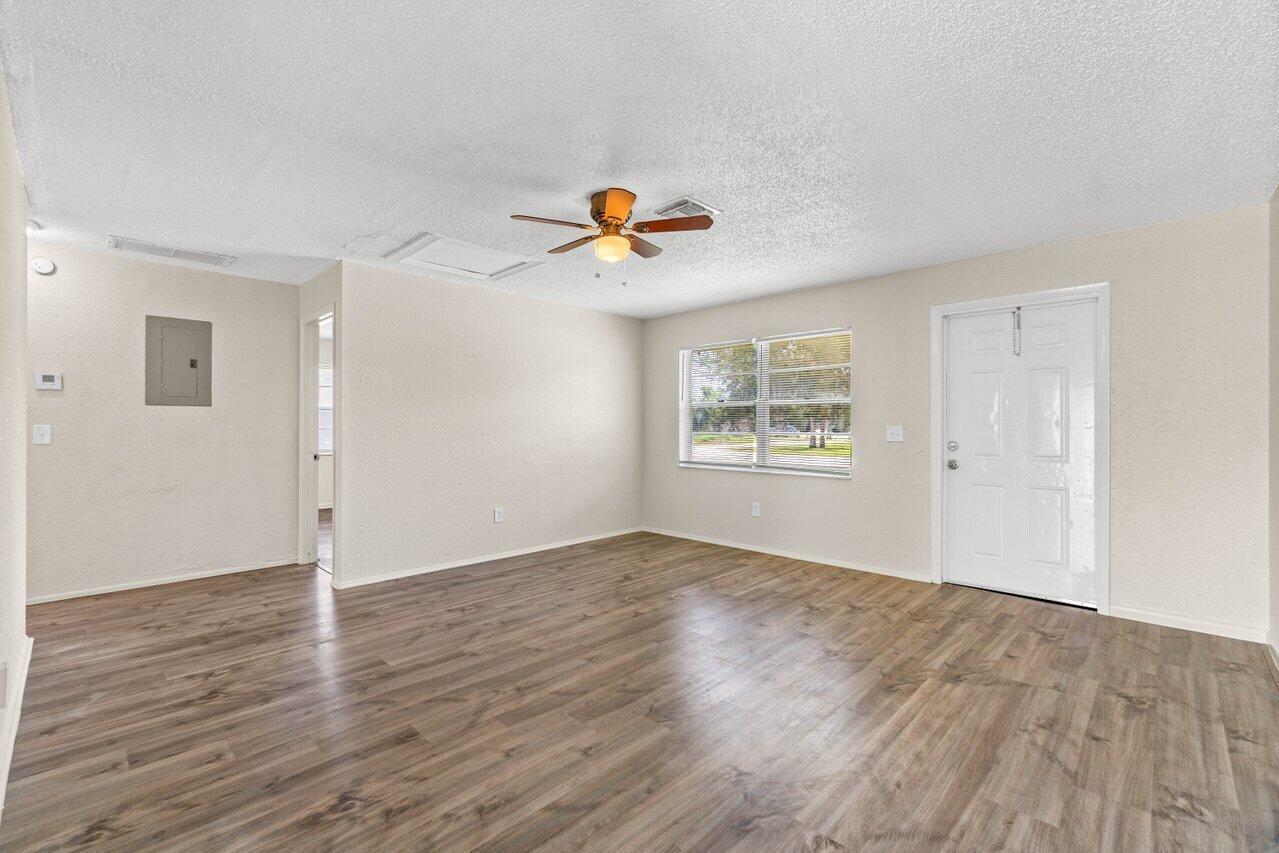 Gulfstream Apartments - Residential Lease