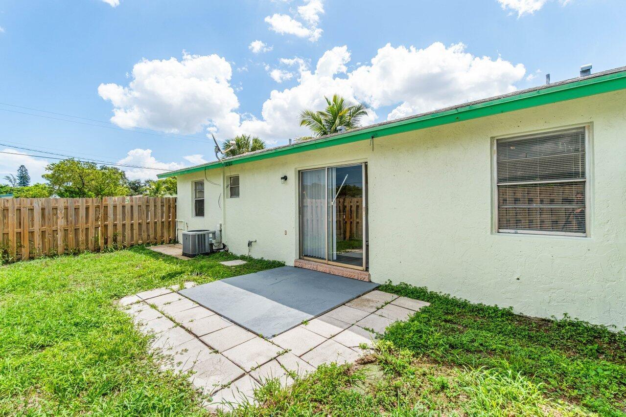 Gulfstream Apartments - Residential Lease