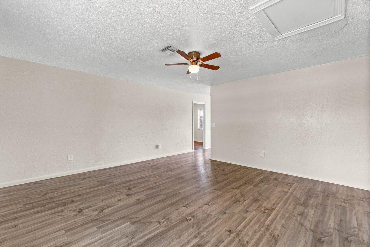 Gulfstream Apartments - Residential Lease