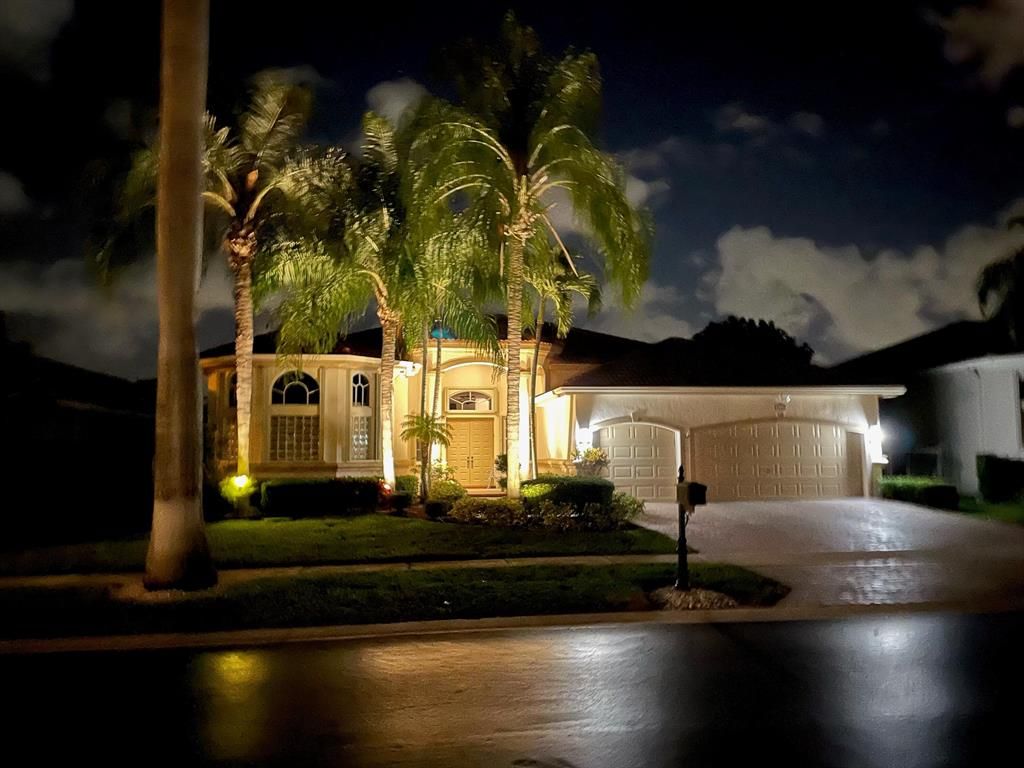 Photo of 9623 Parkview Avenue, Boca Raton, FL 33428 (MLS # R10751829)