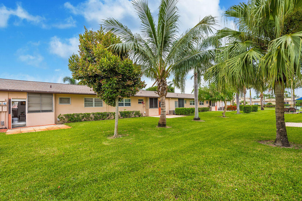 CRESTHAVEN VILLAS - Residential