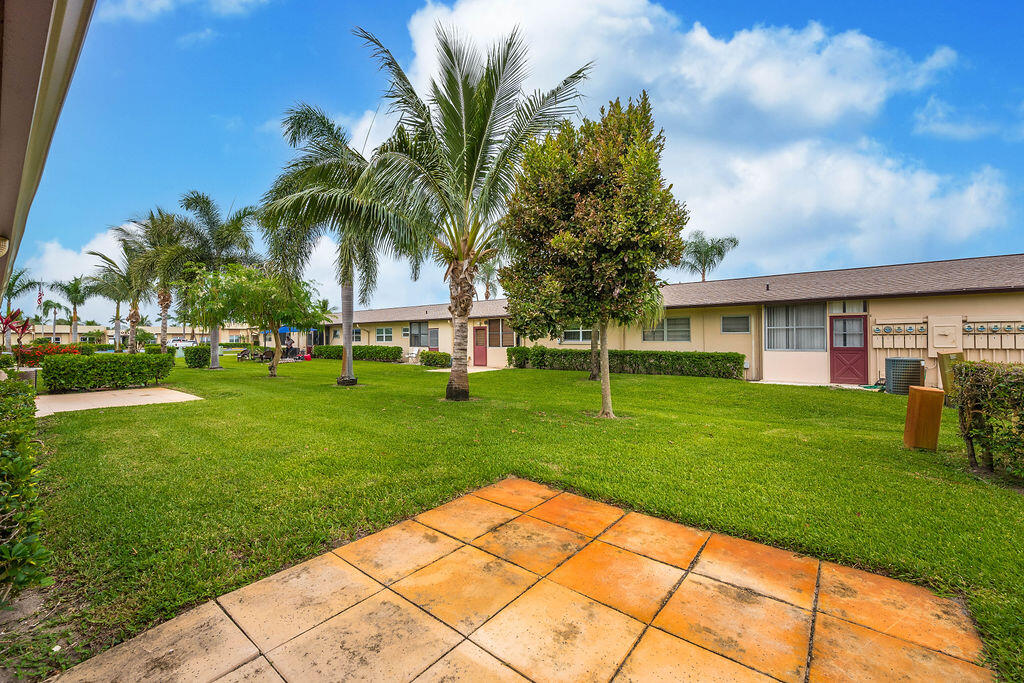 CRESTHAVEN VILLAS - Residential