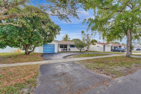 5111 Sarazen Dr Hollywood FL 33021