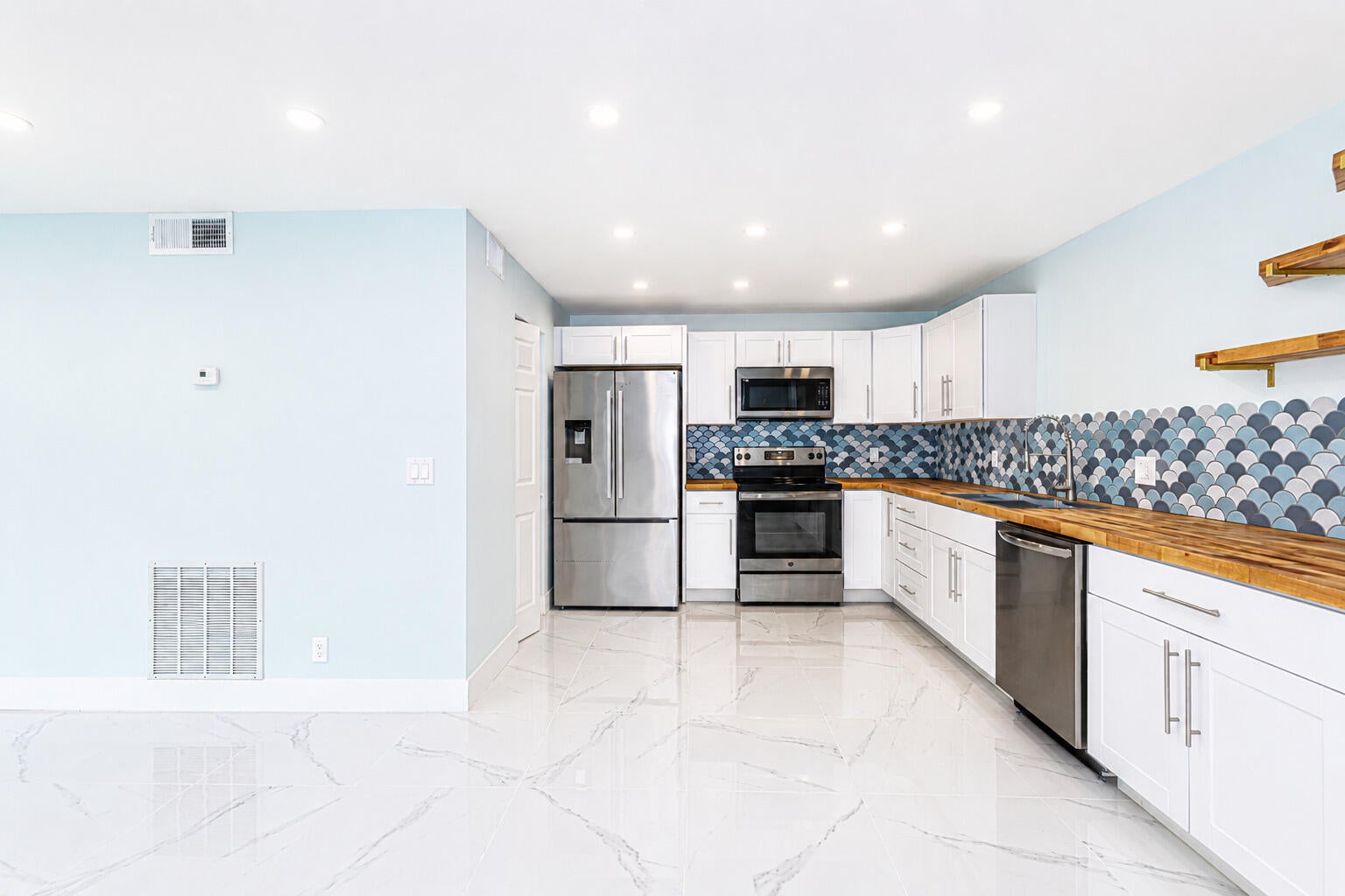 Properties 303 Knotty Pine Circle A-1
