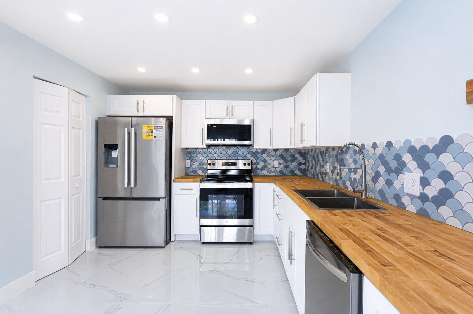 Properties 303 Knotty Pine Circle A-1