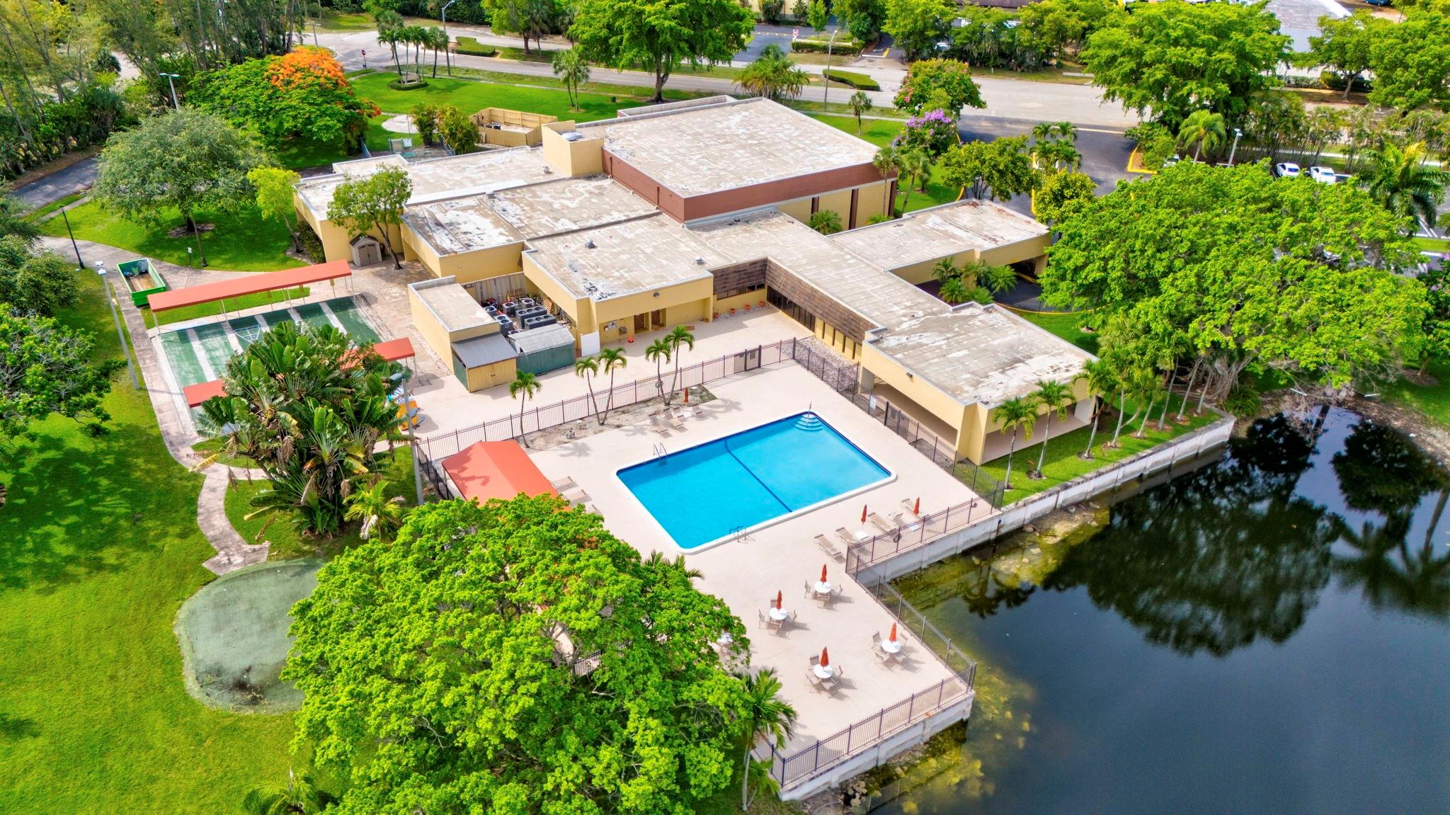 BERMUDA CLUB - Residential