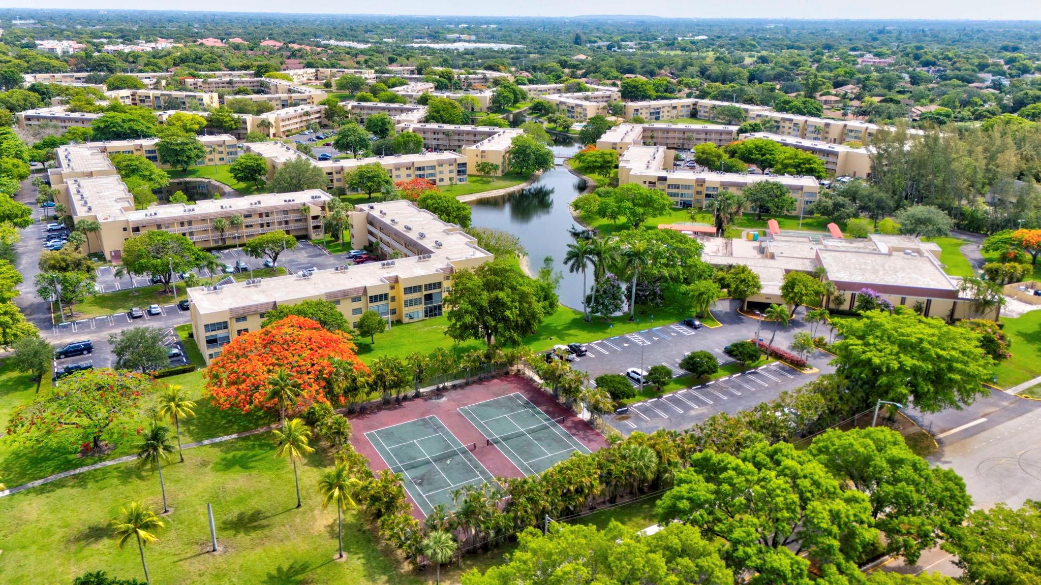 BERMUDA CLUB - Residential