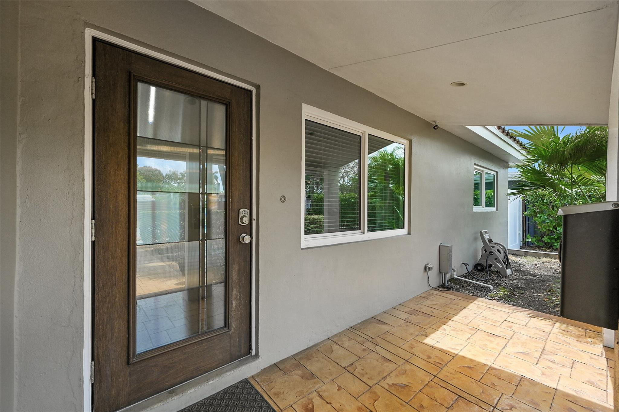 North Andrews Gardens 2nd - Residential Lease