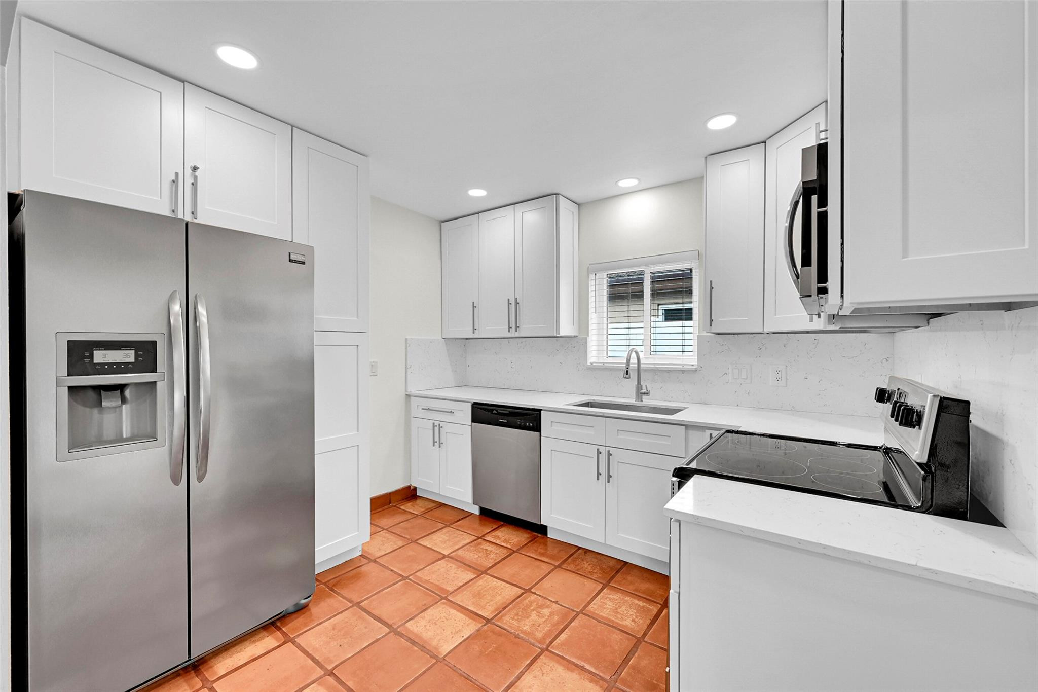 North Andrews Gardens 2nd - Residential Lease