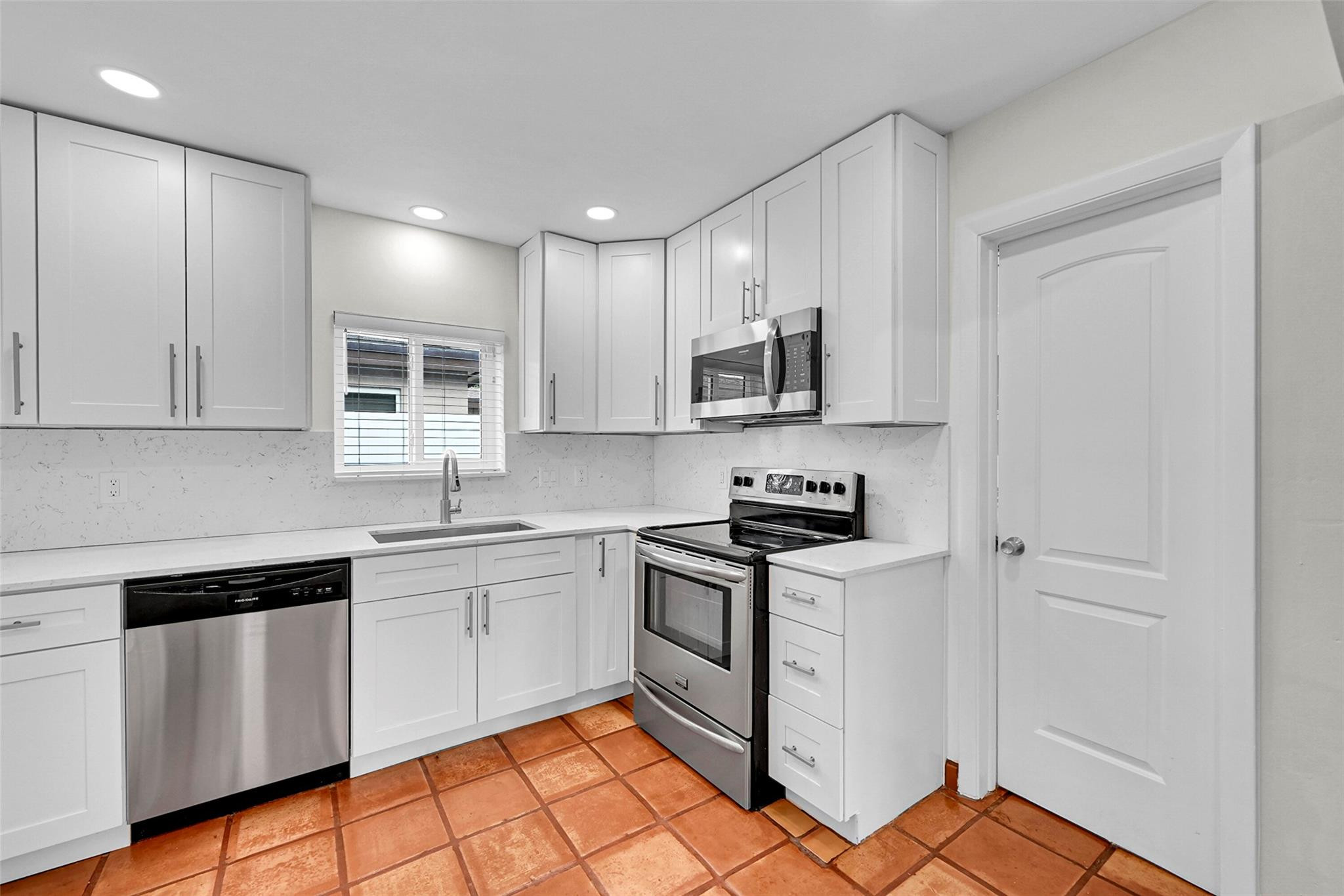 North Andrews Gardens 2nd - Residential Lease