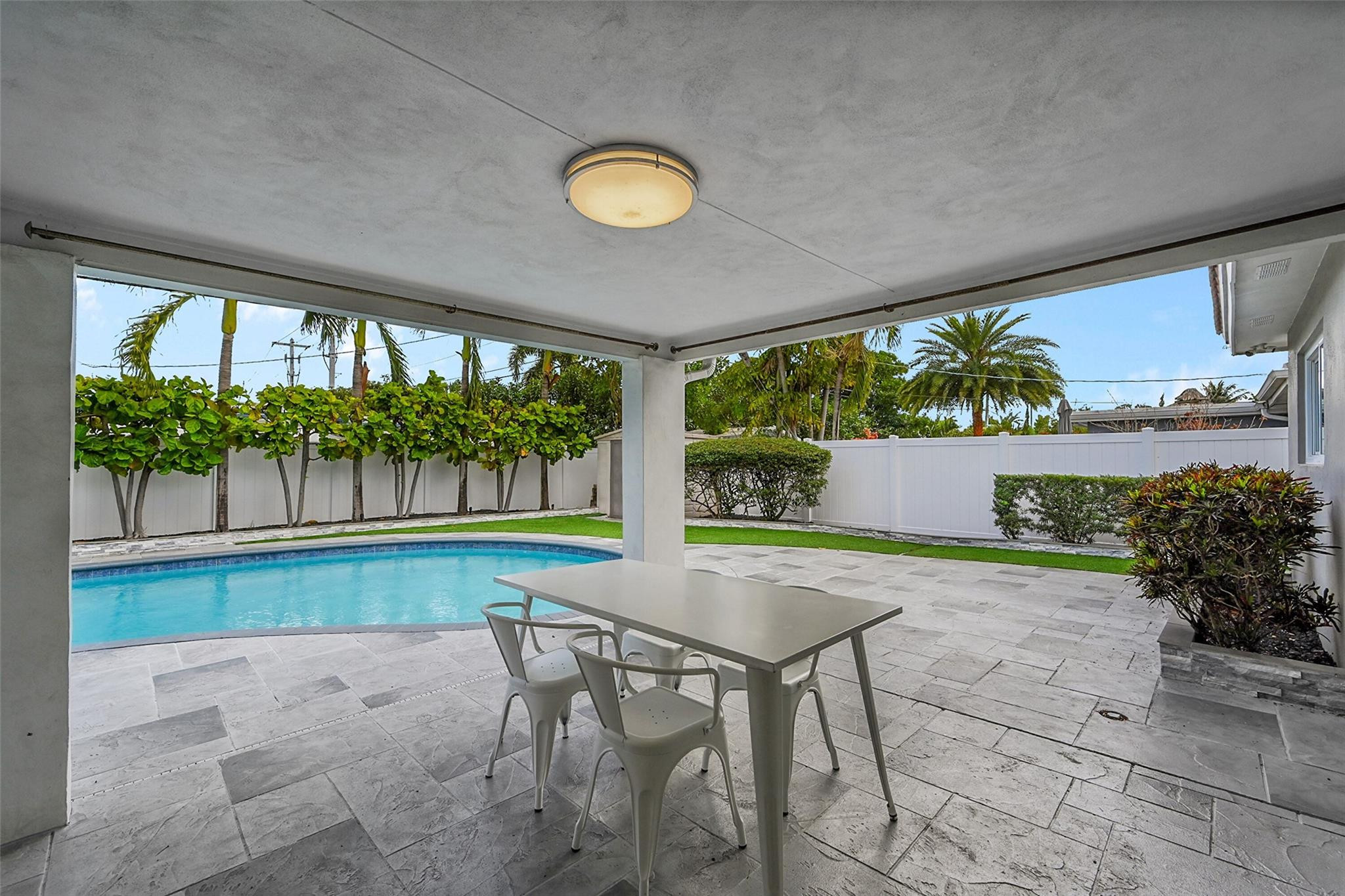 North Andrews Gardens 2nd - Residential Lease