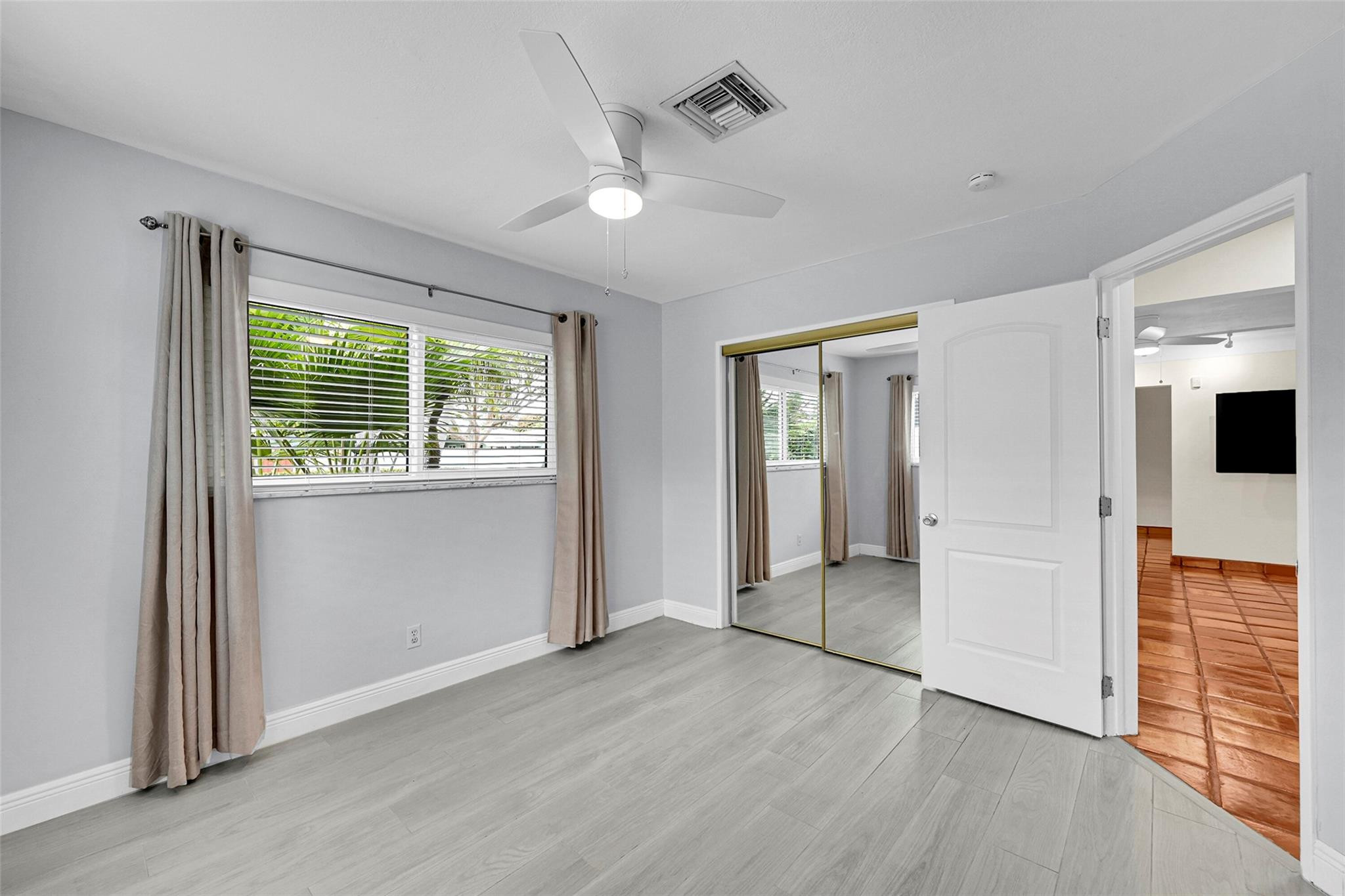 North Andrews Gardens 2nd - Residential Lease