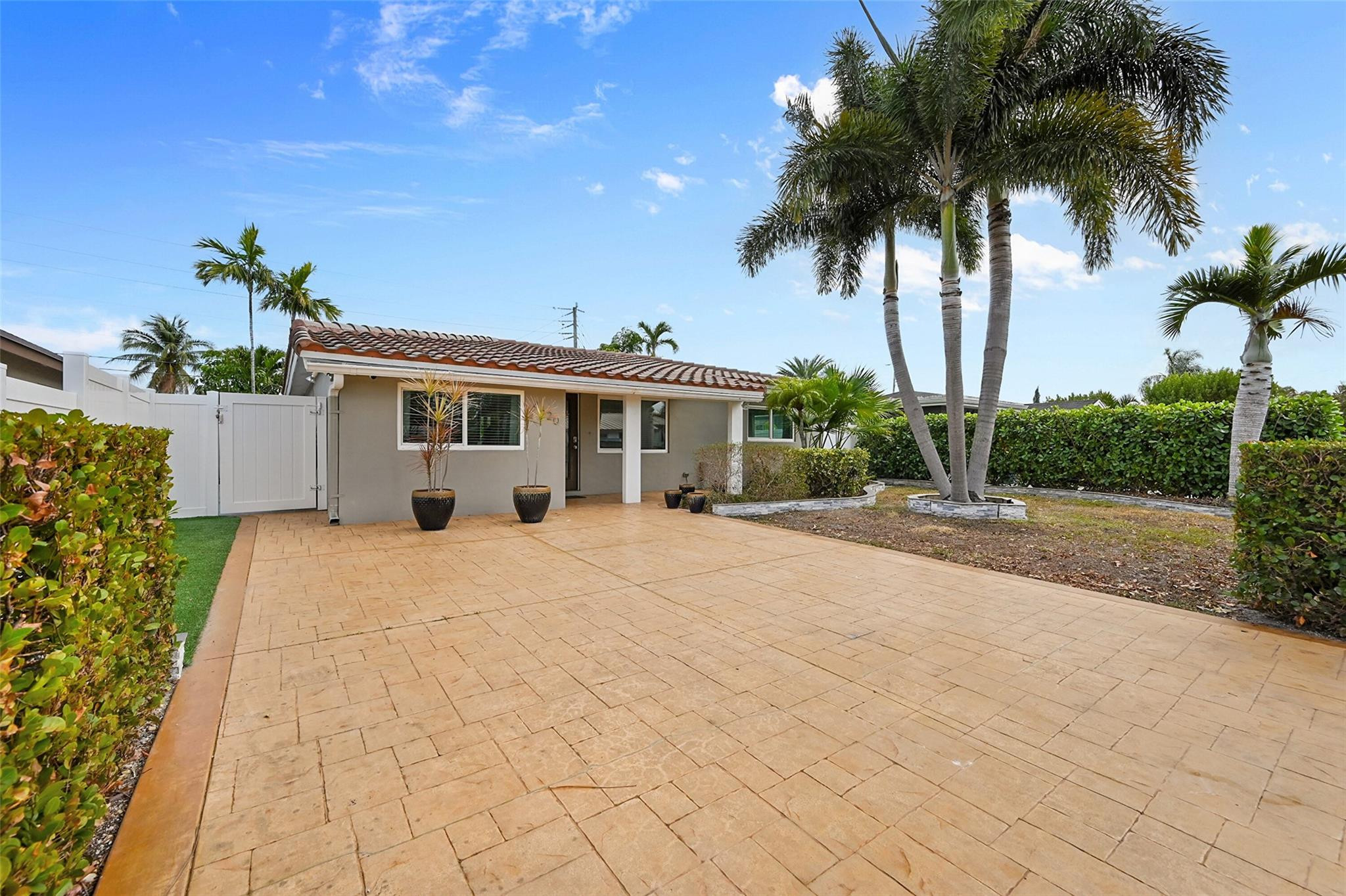 North Andrews Gardens 2nd - Residential Lease