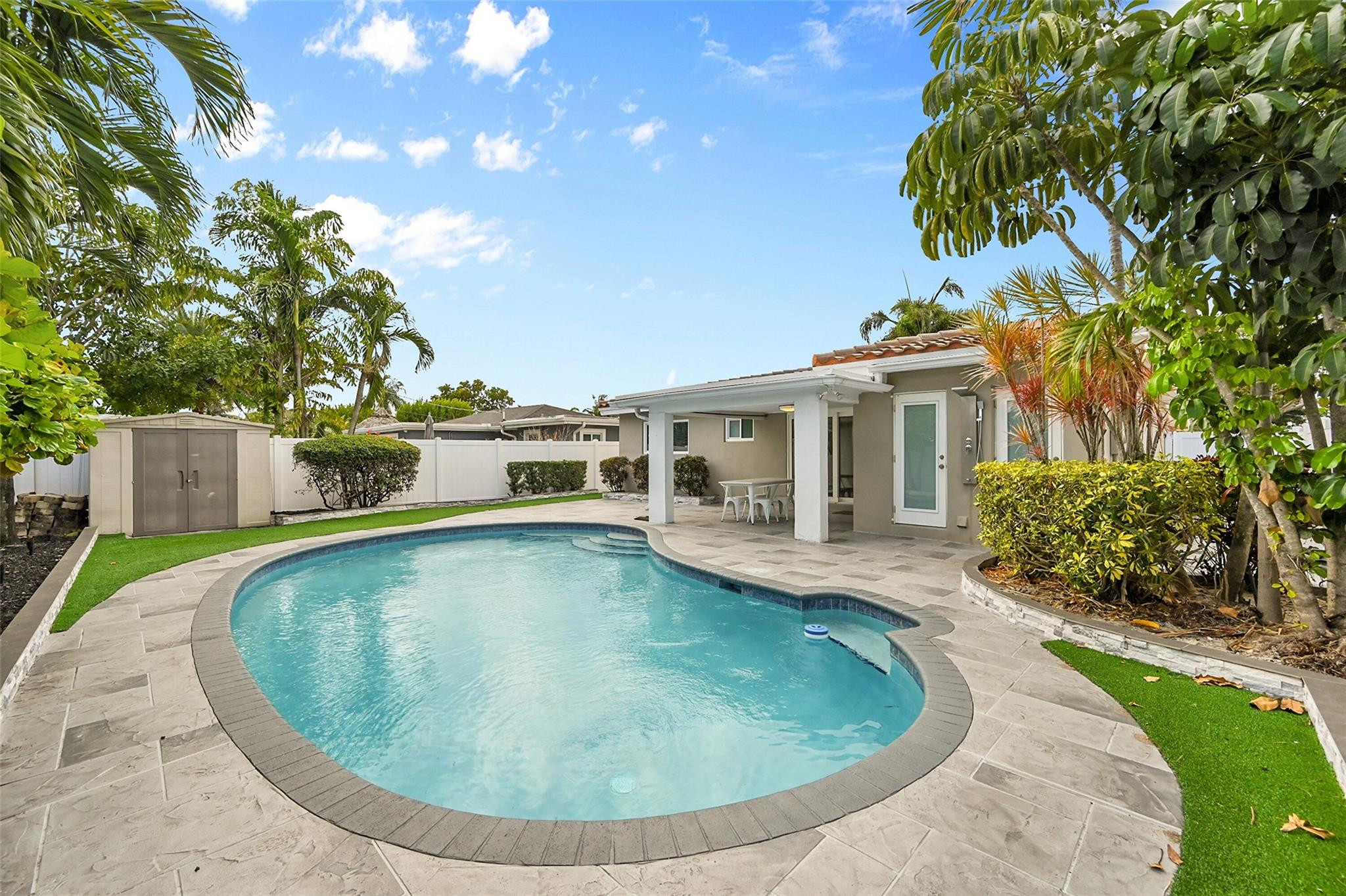 North Andrews Gardens 2nd - Residential Lease