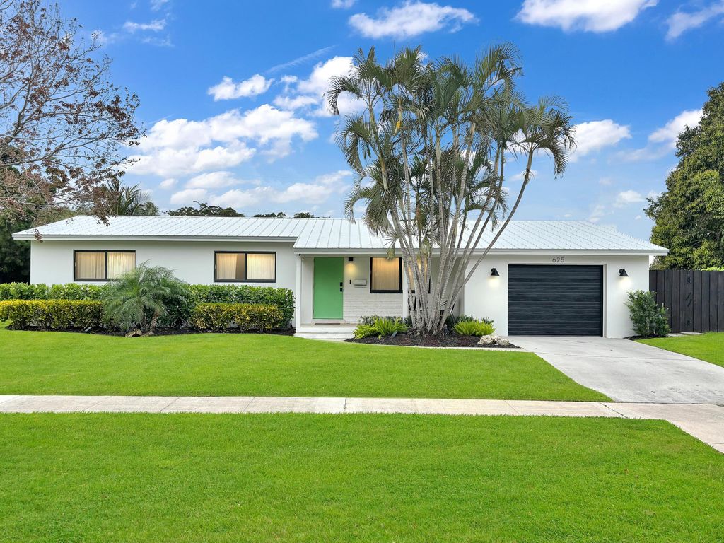 Photo of 625 Flotilla Lane, North Palm Beach, FL 33408 (MLS # R11075361)