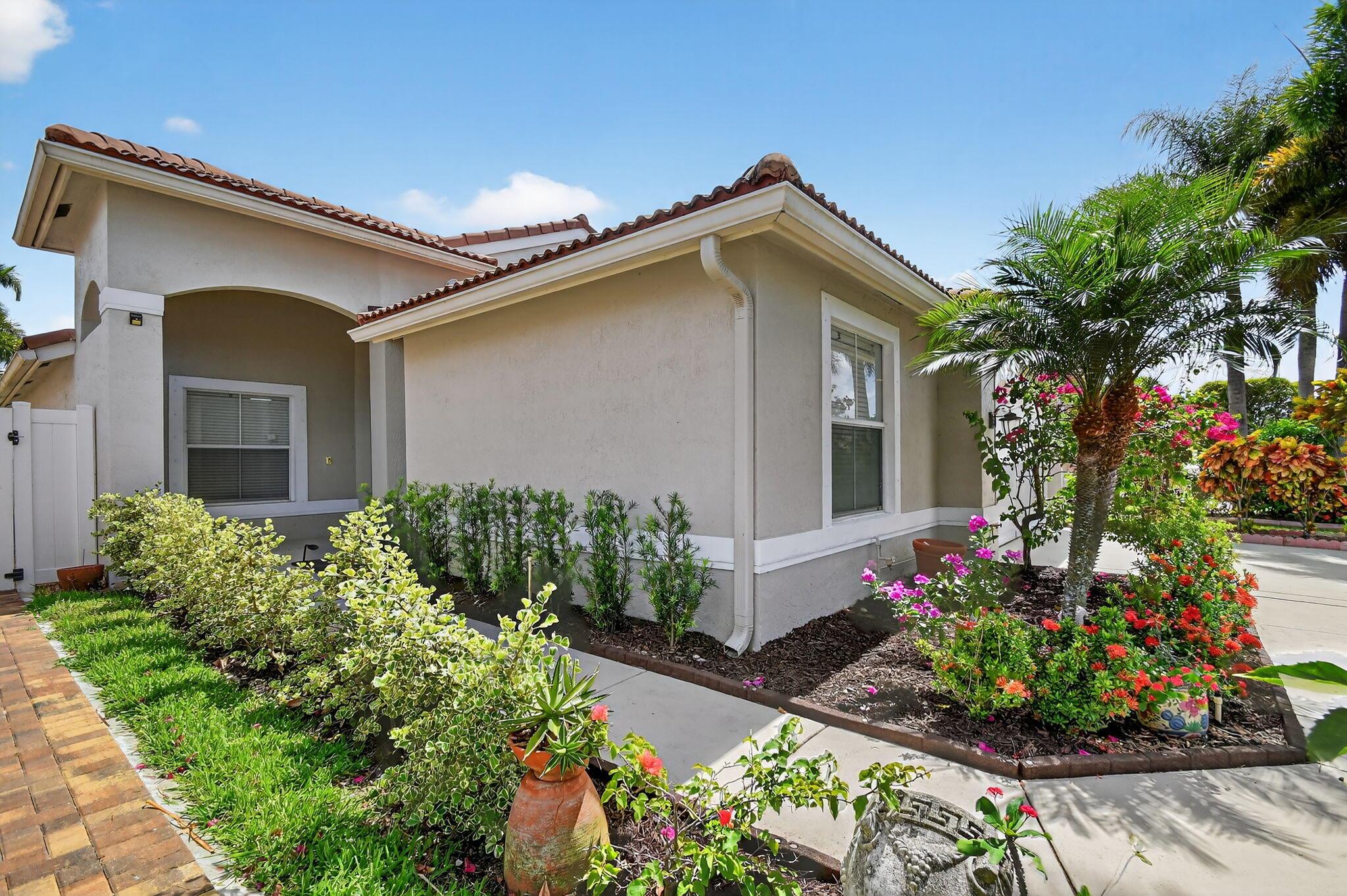 5146 Prairie Dunes Village Circle, Lake Worth, FL, 33463/$559,000 2 5146 Prairie Dunes Village Circle