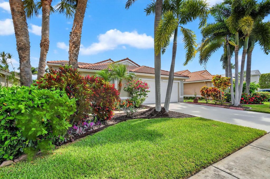 Photo of 5146 Prairie Dunes Village Circle, Lake Worth, FL 33463 (MLS # R11101103)