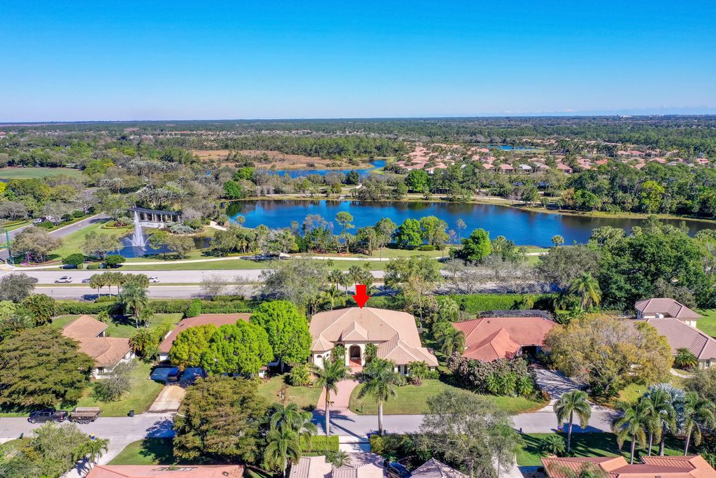 Photo of 12 Alnwick Road, Palm Beach Gardens, FL 33418 (MLS # R10960626)