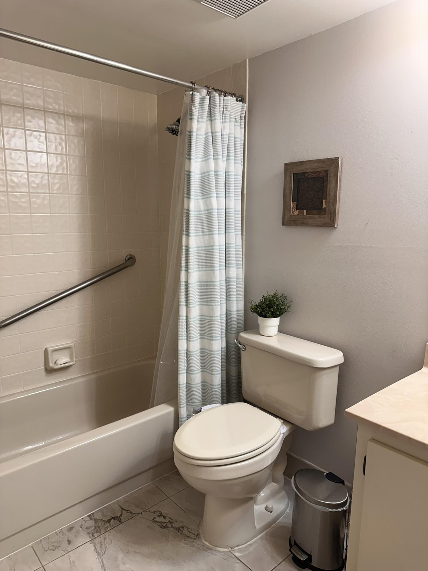 HAMLET AT POINCIANA CONDO - Residential Lease