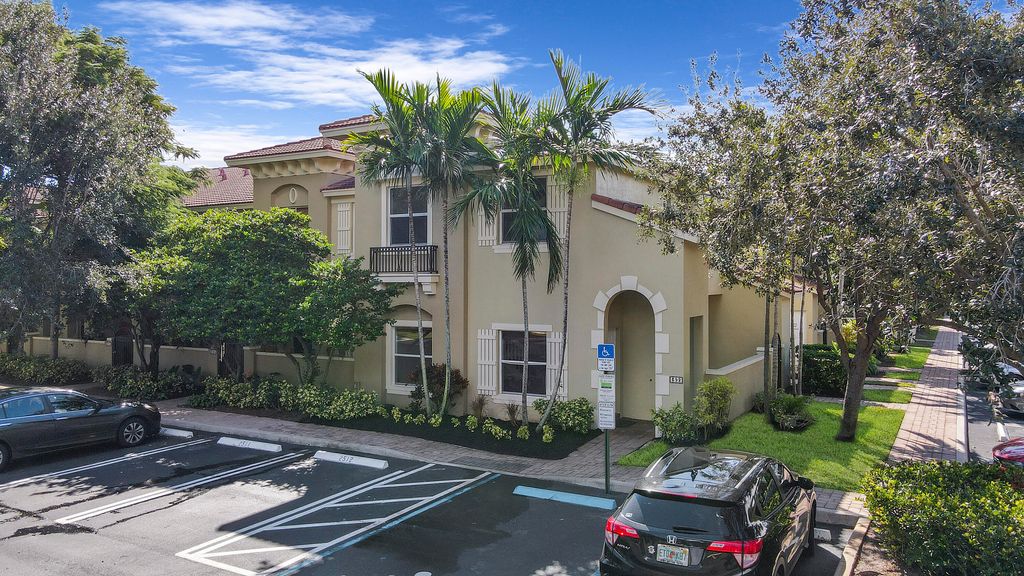 Photo of 392 Lake Monterey Circle, Boynton Beach, FL 33426 (MLS # R10755854)