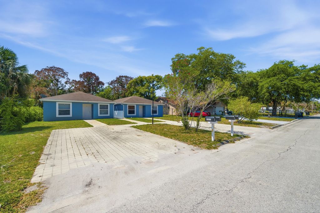 Photo of 1311 Emerald Terrace, Fort Pierce, FL 34950 (MLS # B26028732)