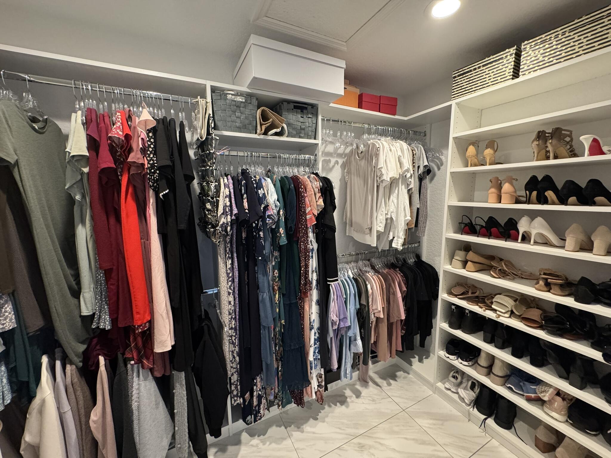 LAKE CHARLESTON PAR R - Residential