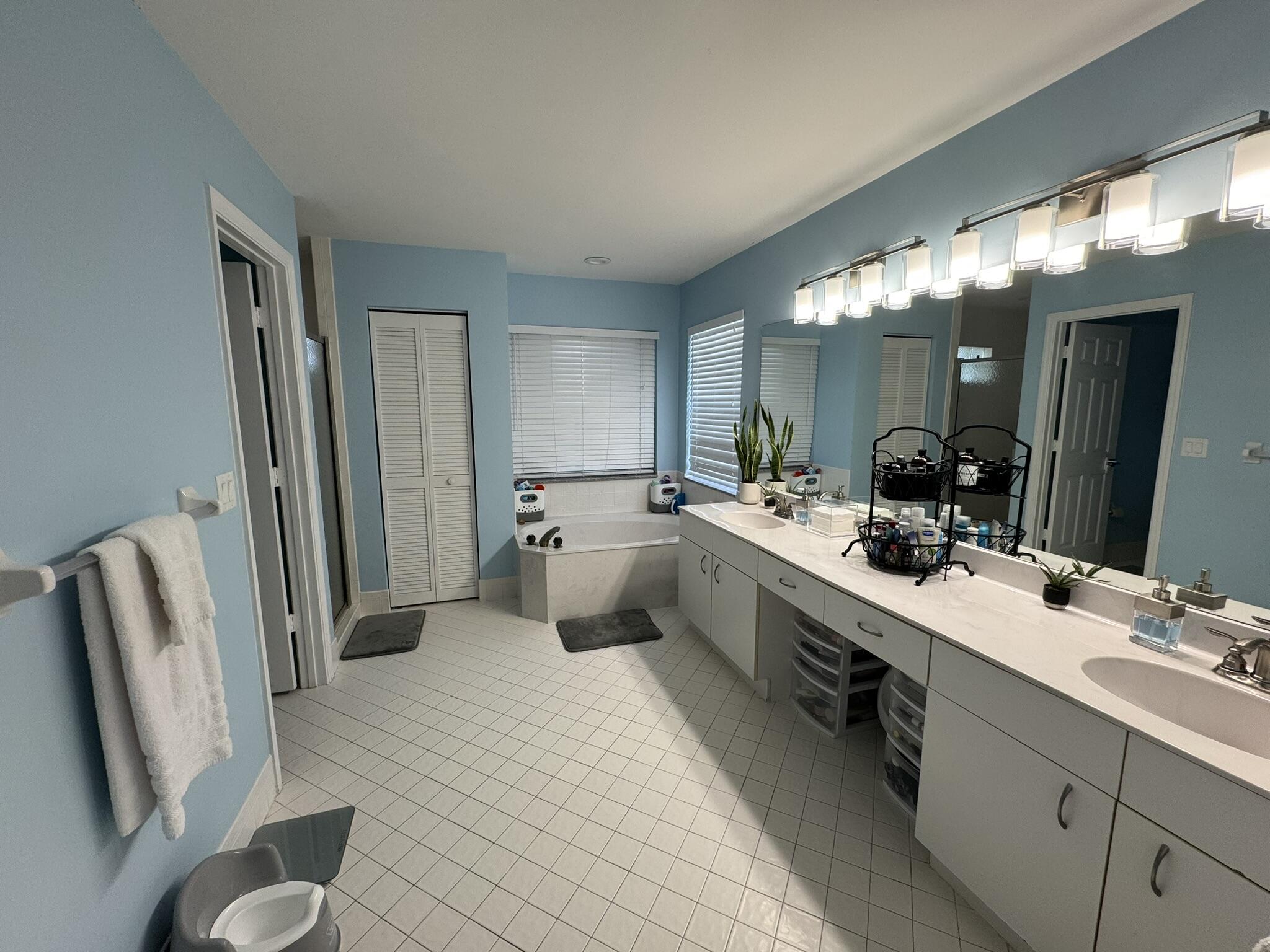 LAKE CHARLESTON PAR R - Residential