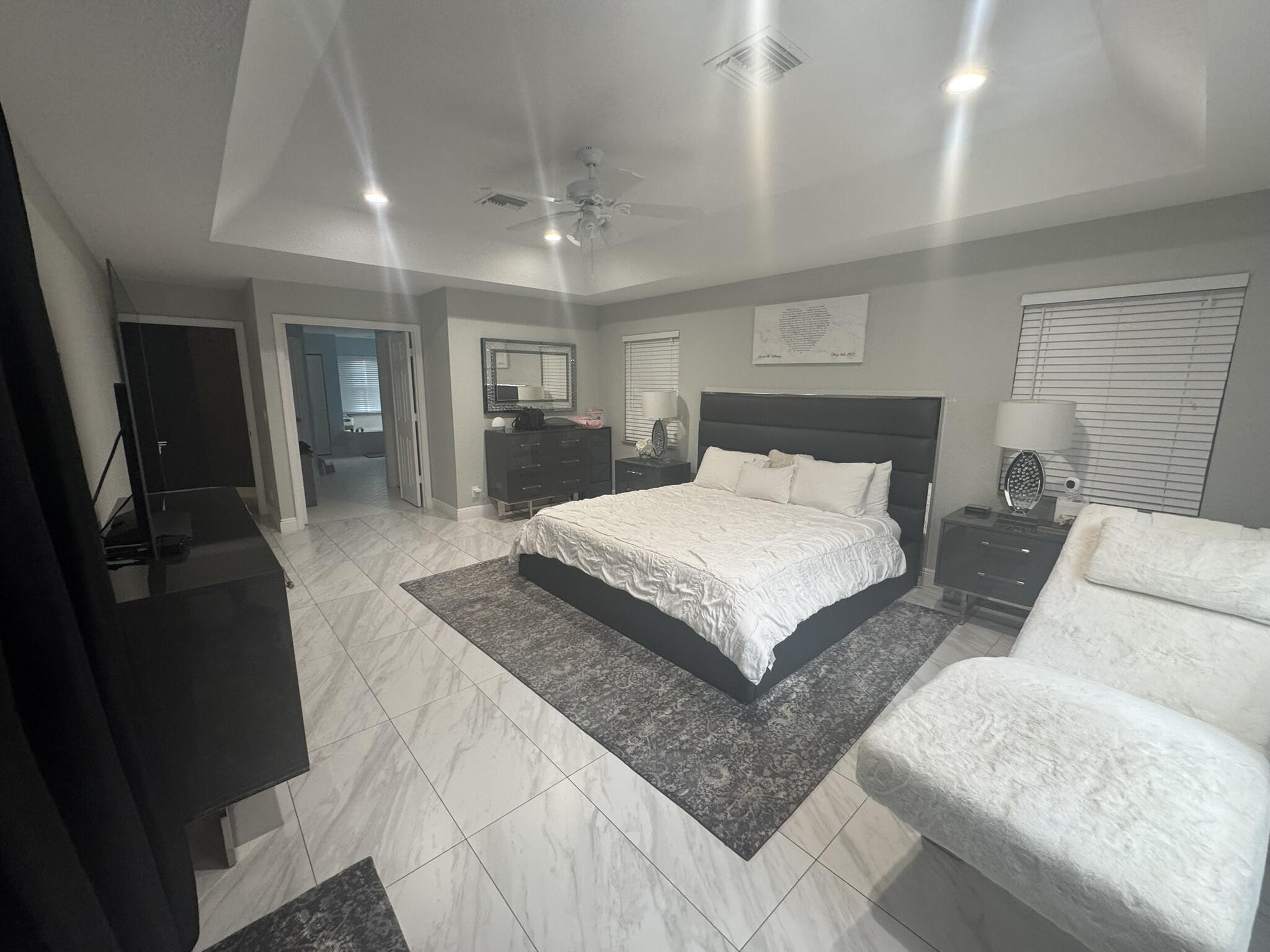 LAKE CHARLESTON PAR R - Residential