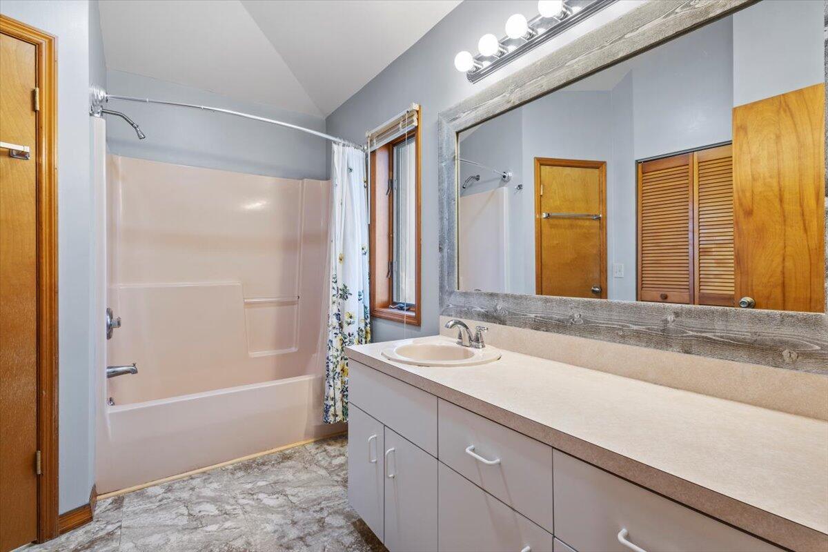 FORT PIERCE SHORES UNIT 5 REPLAT - Residential