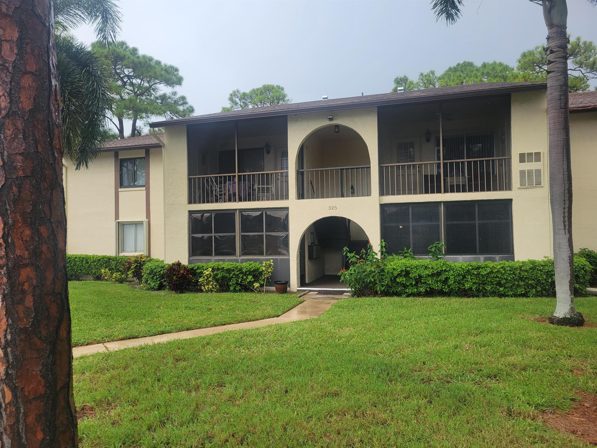 Clean condo New roof installed 2025 , Lots of storage, screened patio great active community 55+ offers seasonal activities and amenities such as tennis, pickleball, bocce & shuffleboard courts, a heated pool with a grill, a clubhouse and library, lake with a walking path. Enjoy dining, shopping, parks, and medical near by