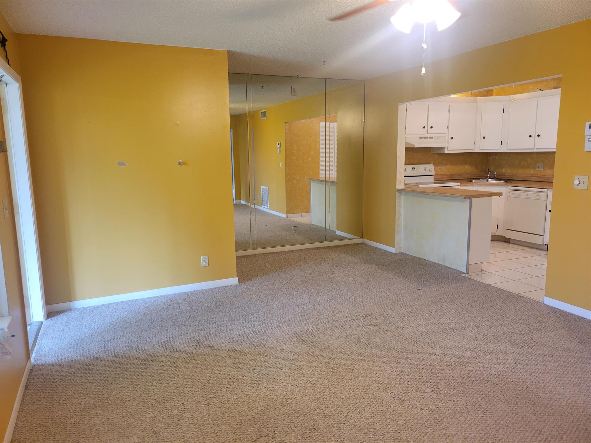 PINE RIDGE SOUTH III COND - Residential