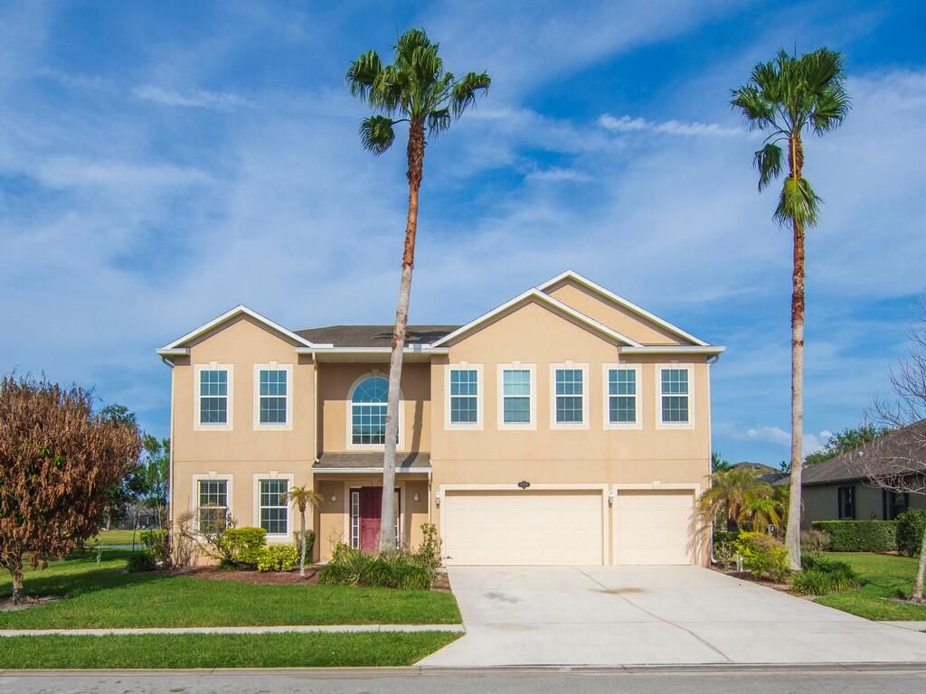 Photo of 4730 Ashley Lake Circle, Vero Beach, FL 32967 (MLS # B26028846)