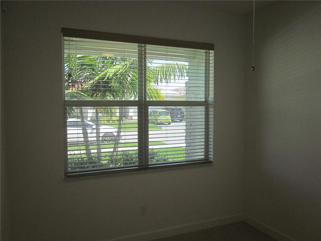 AVALON TRAILS AT VILLAGES - Residential
