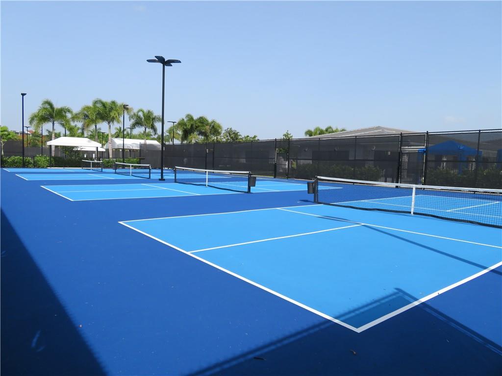 AVALON TRAILS AT VILLAGES - Residential
