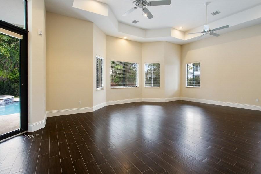 HERON ESTATES/HERON BAY - Residential