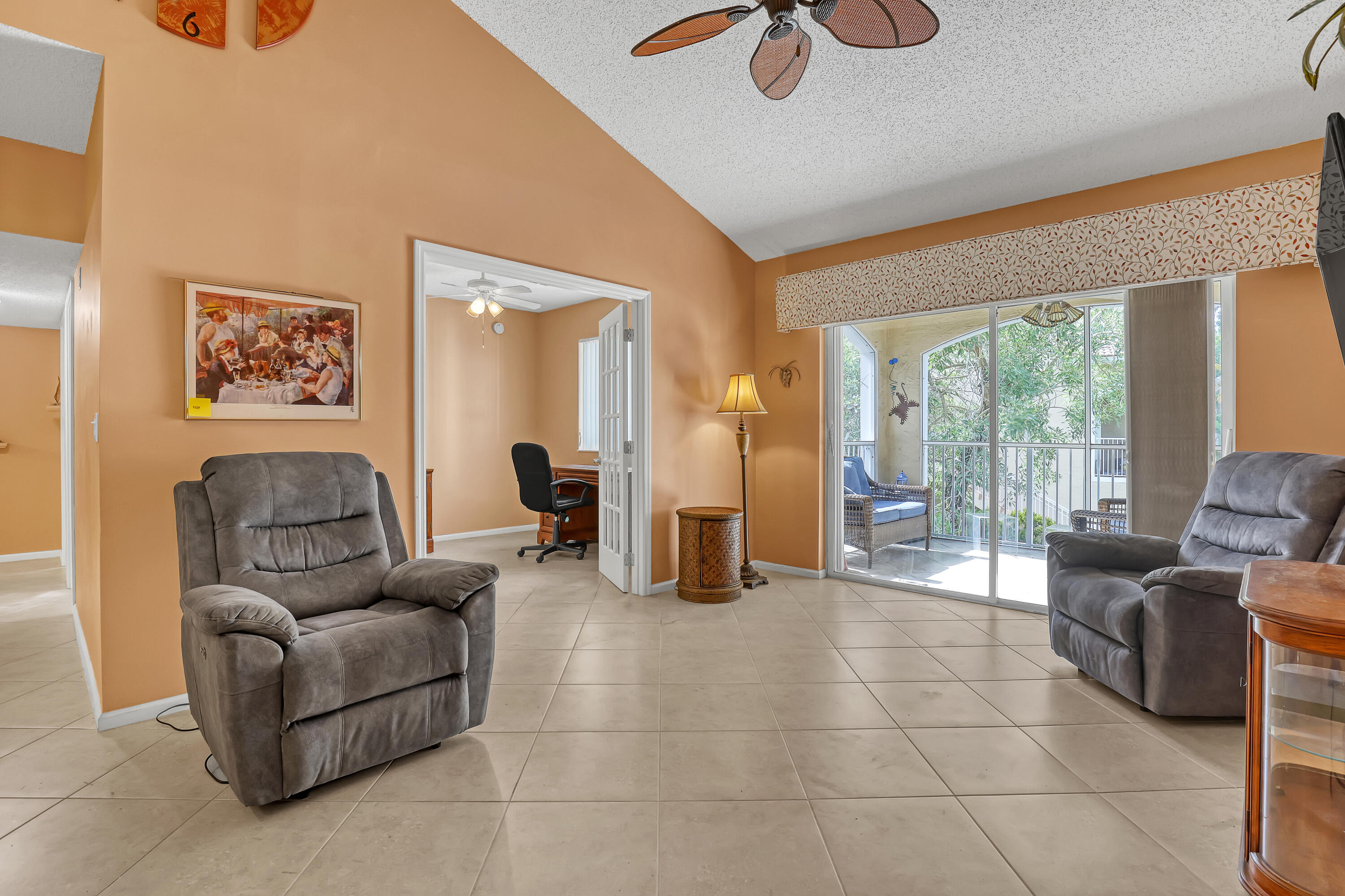 LIGHTHOUSE COVE AT TEQUESTA CONDO - Residential