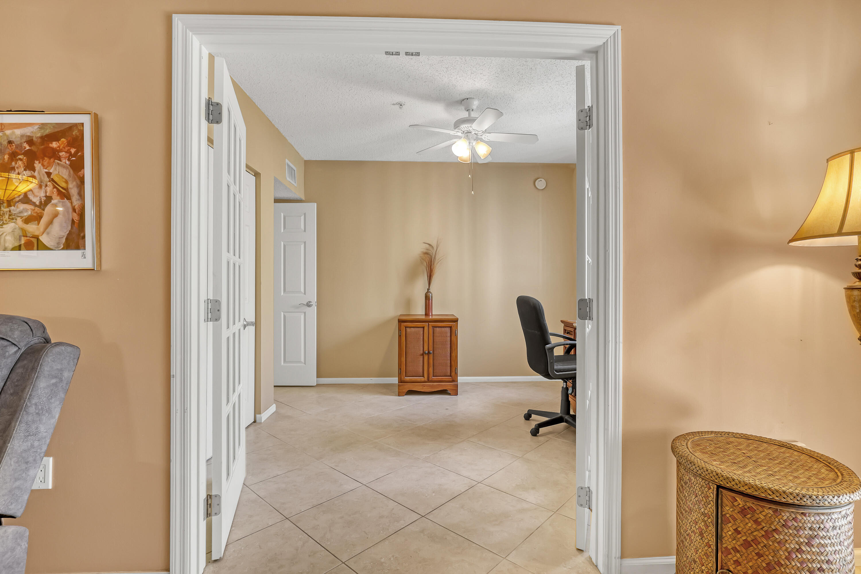 LIGHTHOUSE COVE AT TEQUESTA CONDO - Residential
