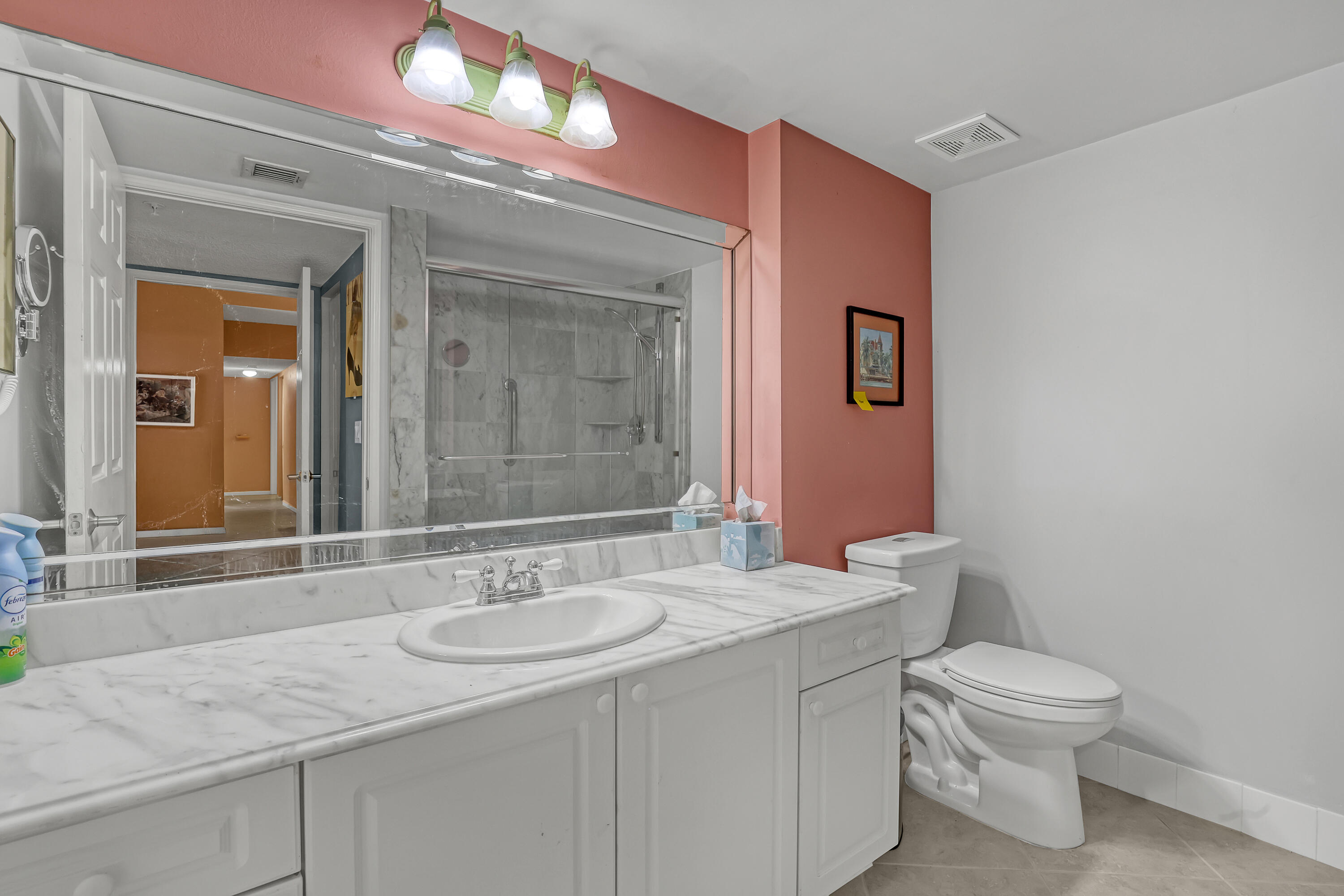 LIGHTHOUSE COVE AT TEQUESTA CONDO - Residential