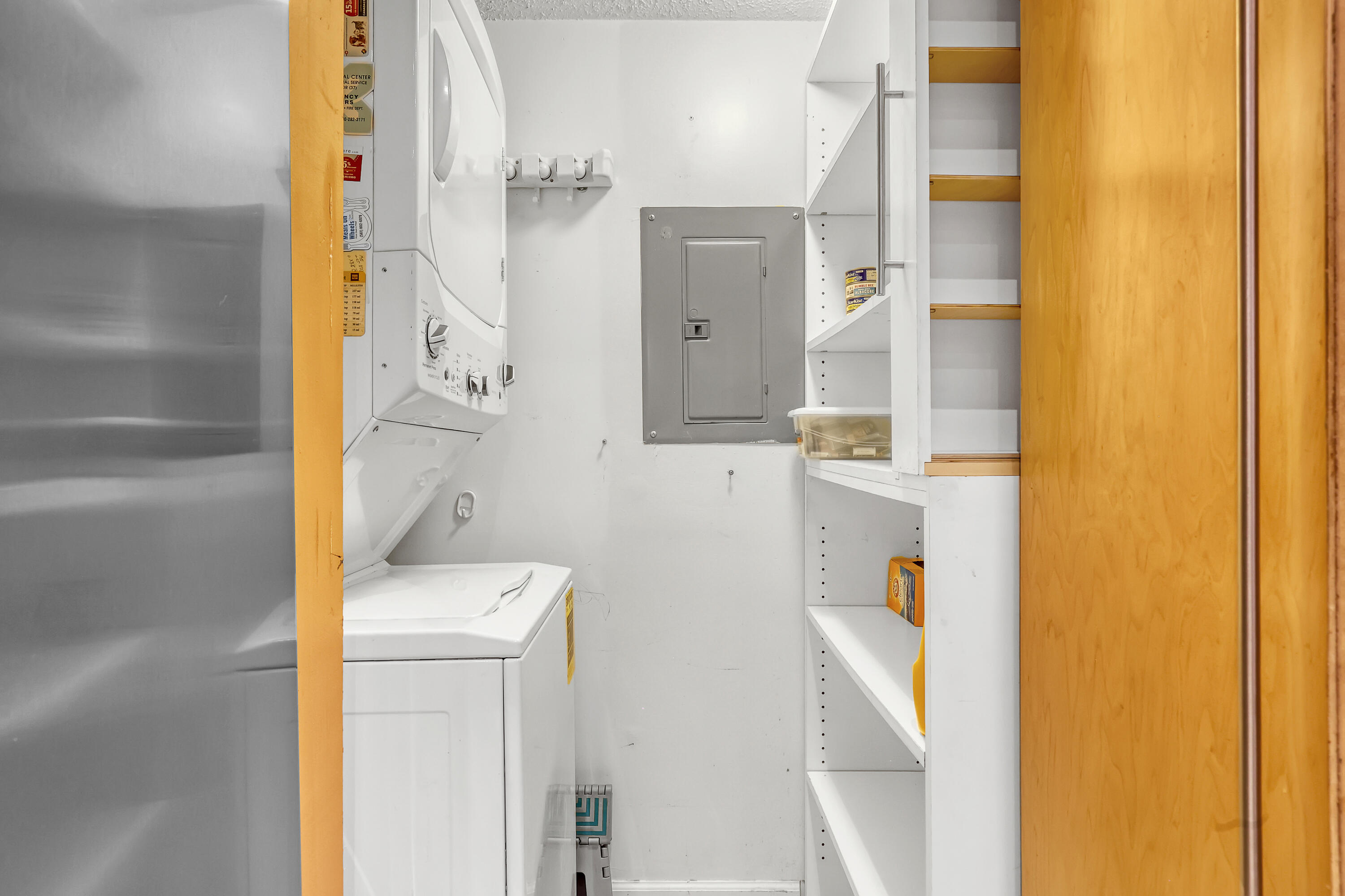 LIGHTHOUSE COVE AT TEQUESTA CONDO - Residential