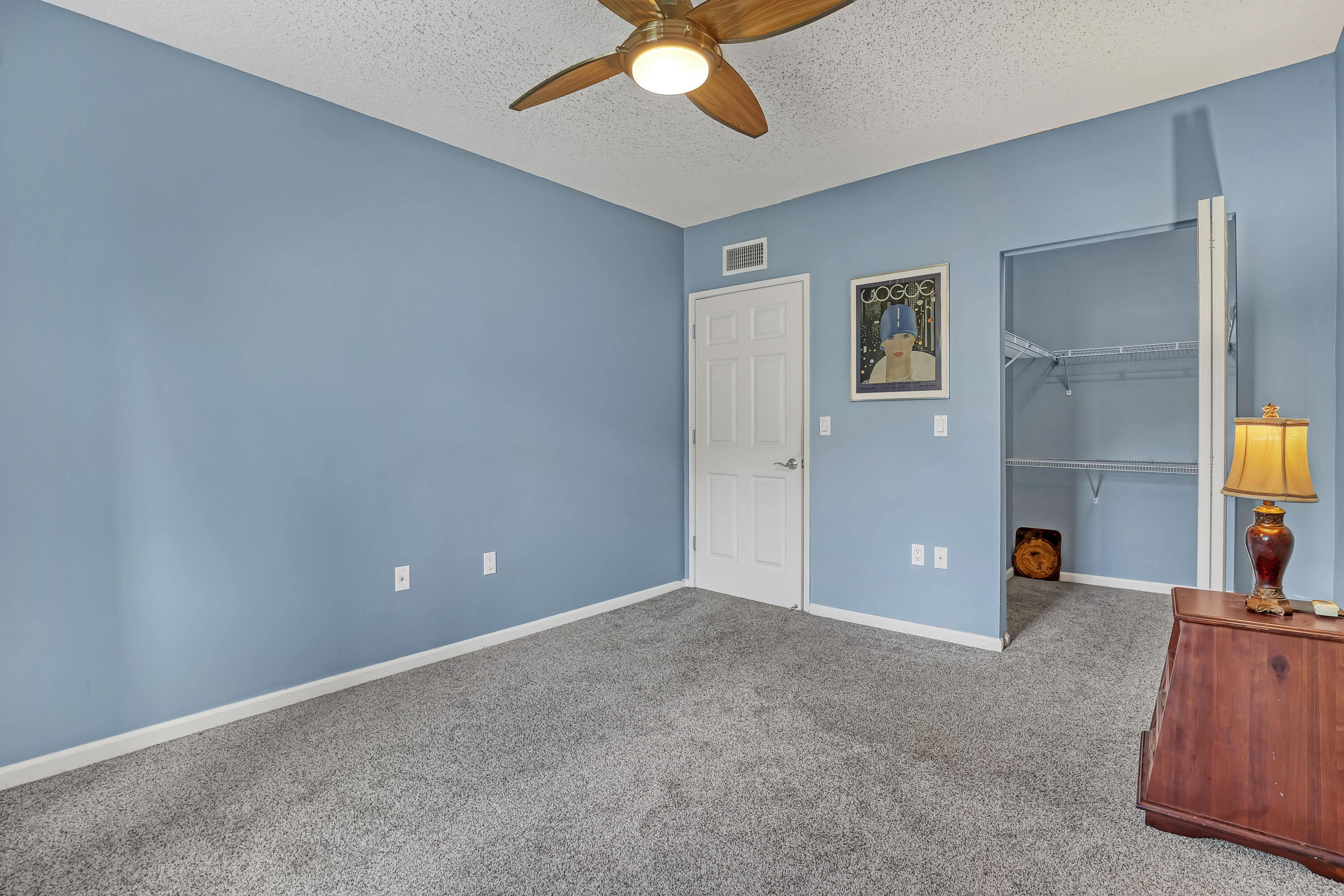 LIGHTHOUSE COVE AT TEQUESTA CONDO - Residential